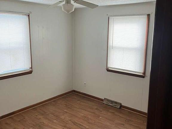 3rd image of 510 Ellen Dr Unit B