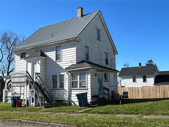 2nd image of 246 Main St