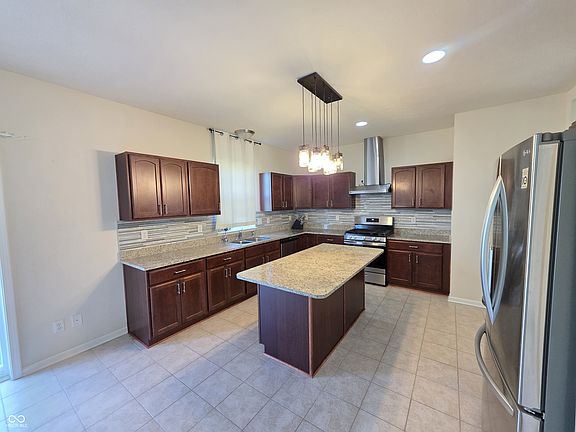 4th image of 7048 Stoney Ridge Dr
