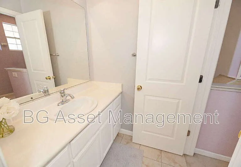 1653 Northshore Dr — Photo 29