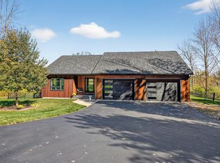 27 Hillside Ave, Falmouth, ME 04105