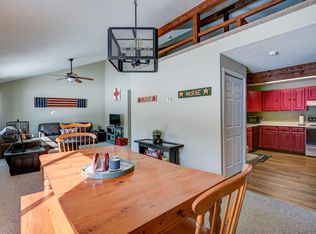 18 E Seasons At Attitash Rd, Bartlett, NH 03812