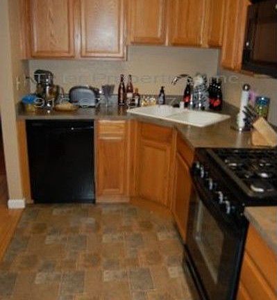 4th image of 1962 Benita Dr Unit 3