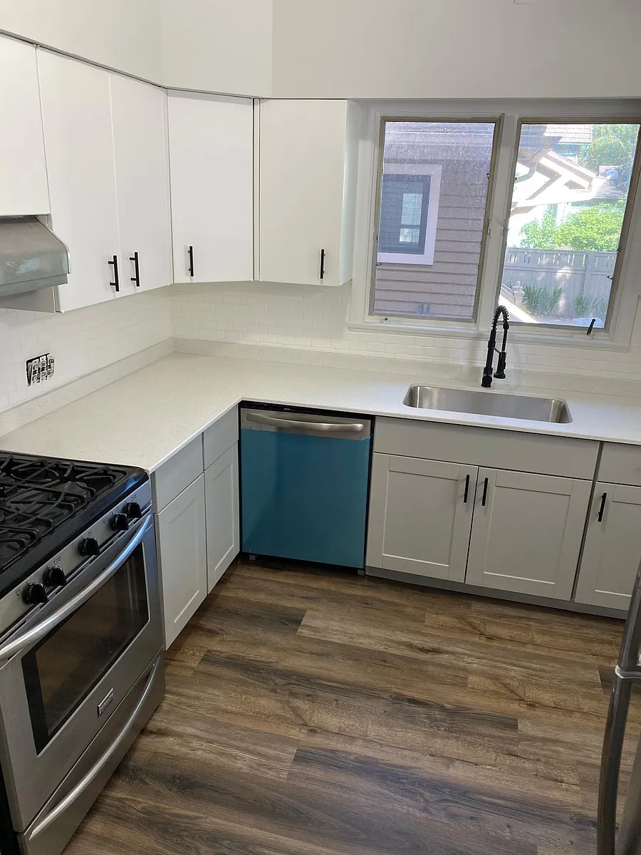 Building Photo - 45 Brighton St #1