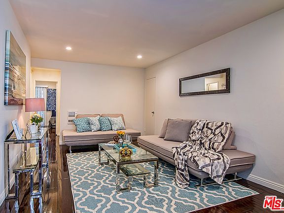 3rd image of 1112 N Olive Dr APT 2