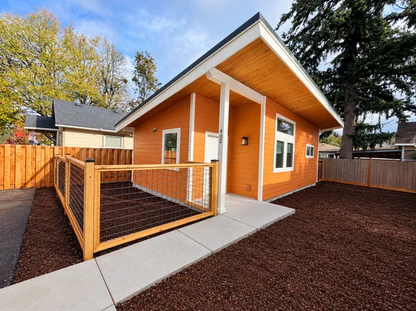 40 SE 106th Ave #C, Portland, OR 97216