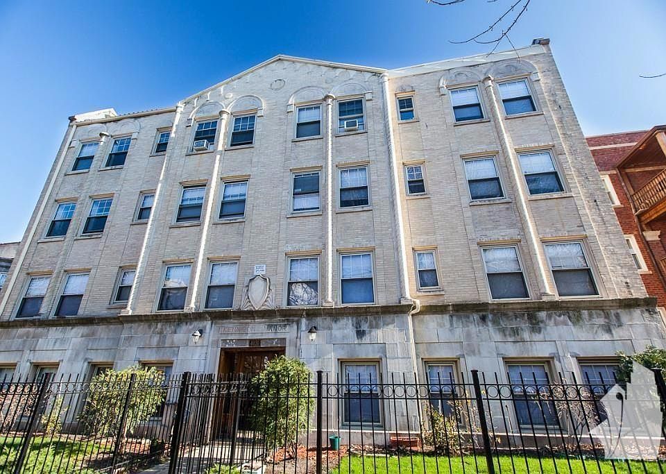 1st image of 4031 N Kenmore Ave #101F