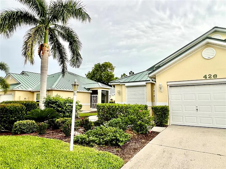 426 Gaspar Key Ln — Photo 1