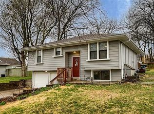 4309 NE 45th St, Kansas City, MO 64117