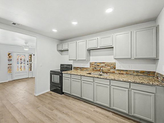 3rd image of 2045 E Orange St