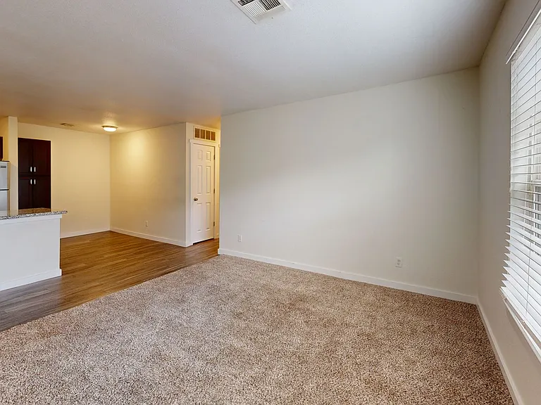 Bennett Ridge Apartments — Photo 30
