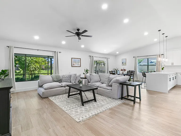 13781 Barberry Dr — Photo 7