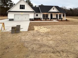 159 Woodpecker Pl, Raeford, NC 28376