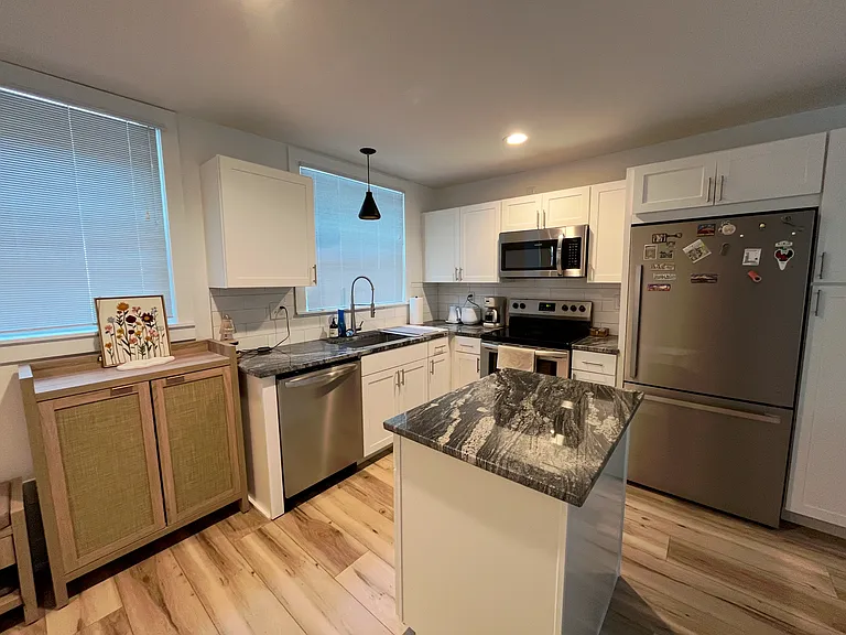 408 Hillsborough St — Photo 6