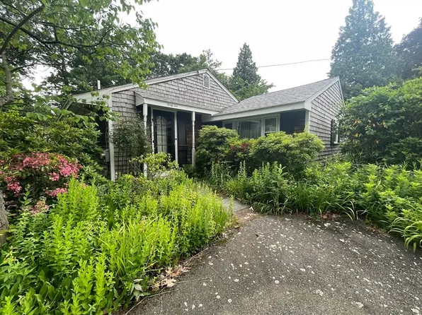 42 Beverly Rd, Natick, MA 01760