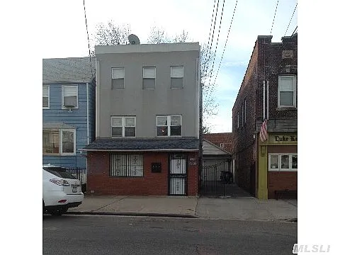 4906 69th St photo 1
