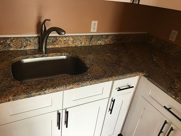5th image of 248 Duncan Ave Floor 2