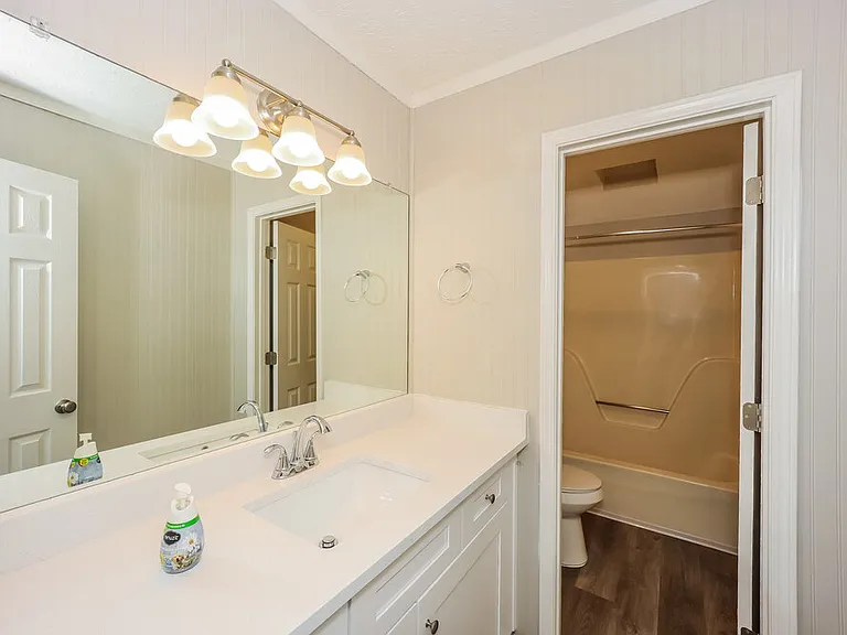 15 Valley Brook Dr — Photo 16