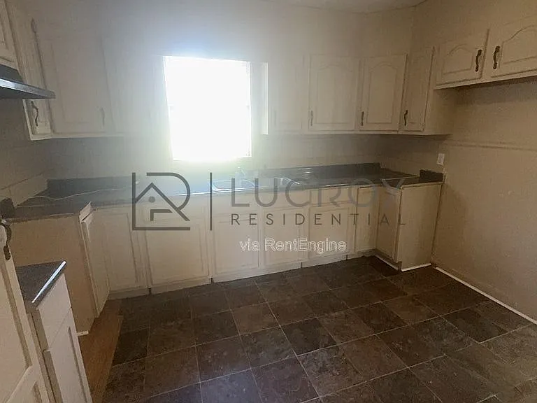 316 Woody Dr — Photo 6
