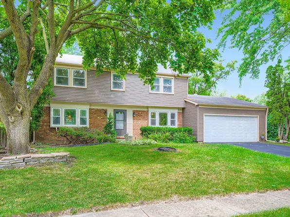 98 Stonegate Rd, Buffalo Grove, IL 60089