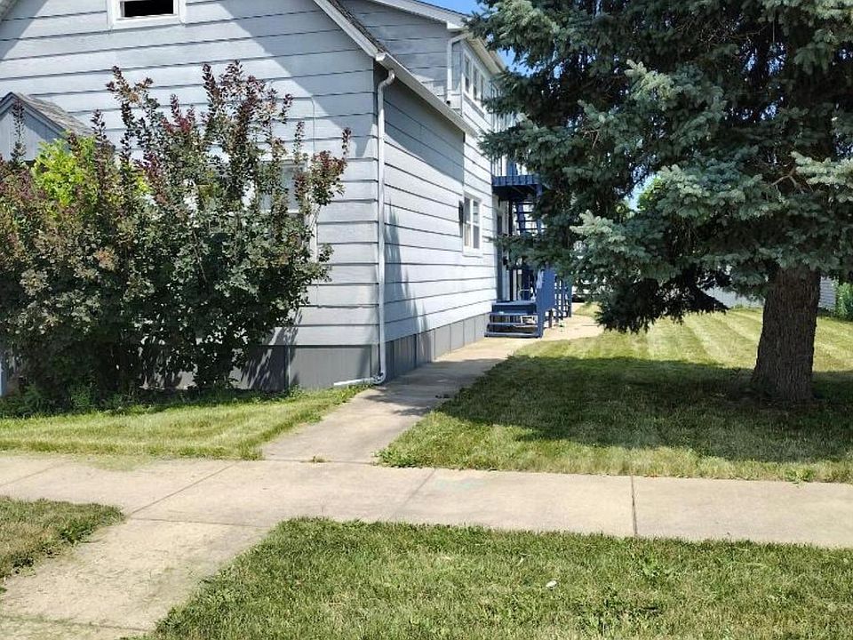 1st image of 14341 Sherman Ave #1F
