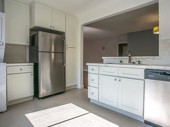 5th image of 11621 Chenault St APT 1