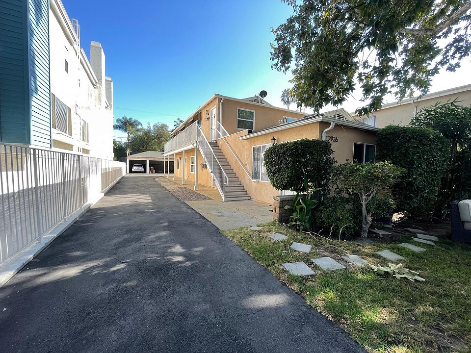 1st image of 12936 Moorpark St APT 2