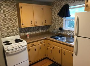 38 Cayuga Ave FLOOR 2, Deer Park, NY 11729