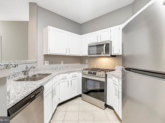 3rd image of 4413 Fair Stone Dr APT 306