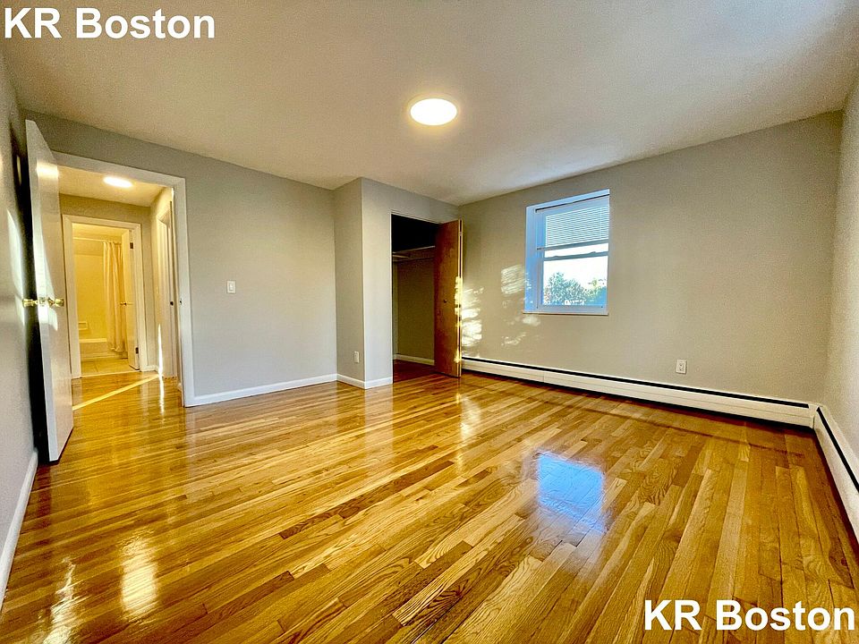 2nd image of 113 Babcock St #31W