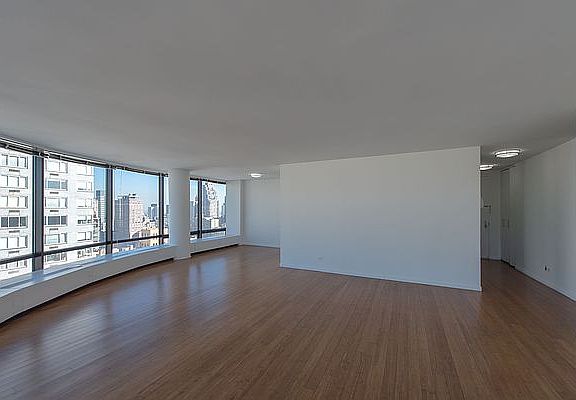 4th image of 265 E 66th St APT 28C