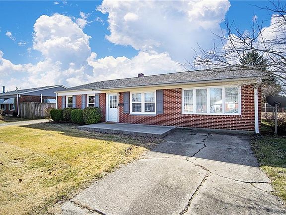 3rd image of 1211 Crowden Ct