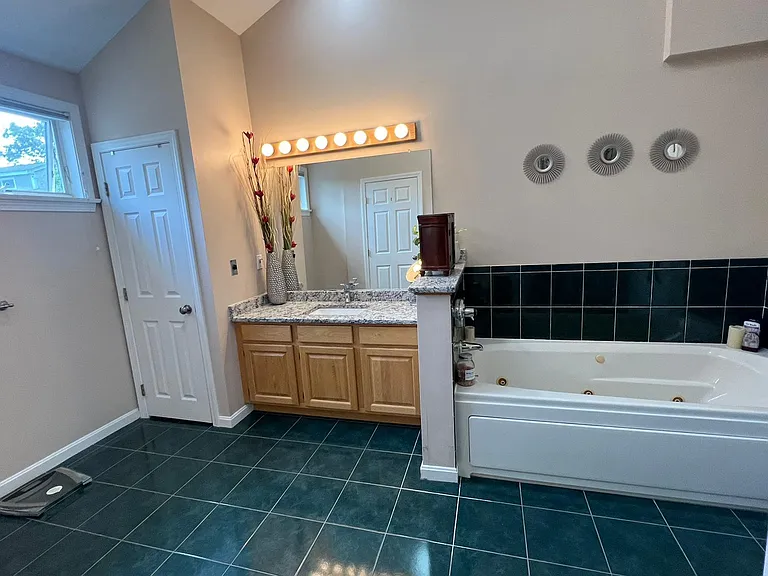 143 Westview Dr — Photo 21