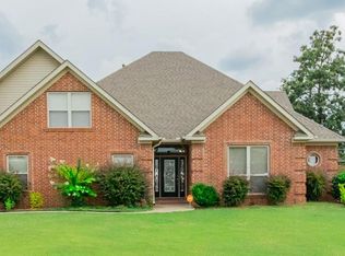 11 Bouriese Cir, Maumelle, AR 72113