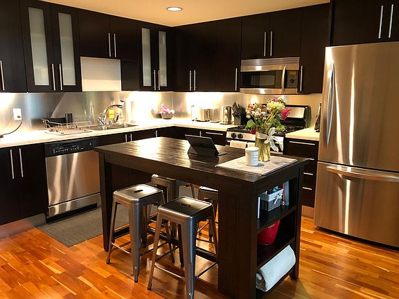 3rd image of 200 Brannan St APT 213