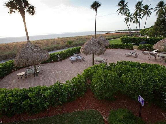 5th image of 180 Seaview Ct APT 214