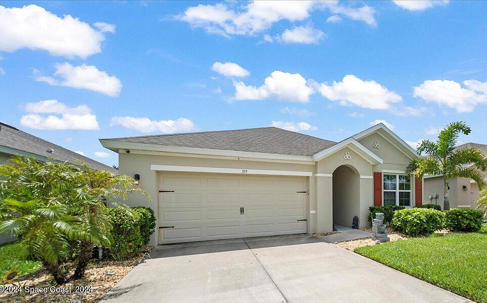 1st image of 319 Moray Dr SW