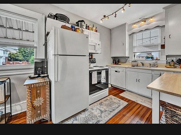 5th image of 1419 Grandin Rd SW APT 4
