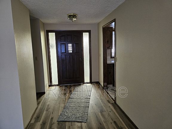 5th image of 11019 NW 33rd Ave
