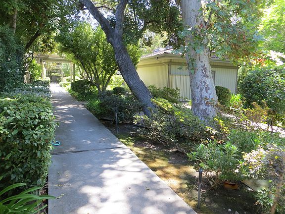 Pathway to pool club house