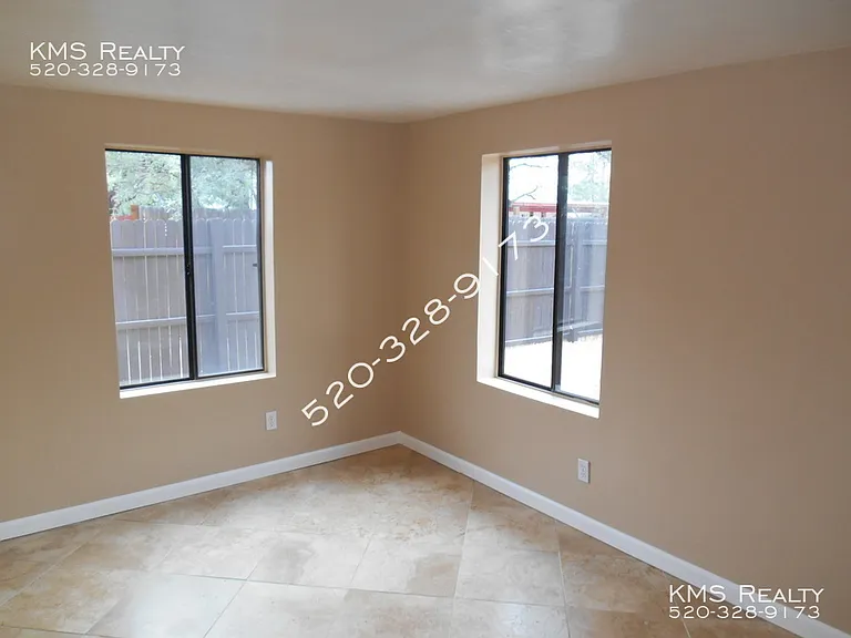 4107 E Los Robles St — Photo 13