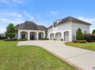 2428 University Club Dr, Baton Rouge, LA 70810