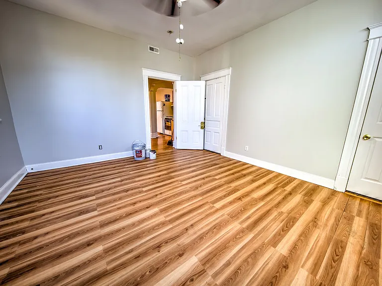 3539 Giles Ave — Photo 2