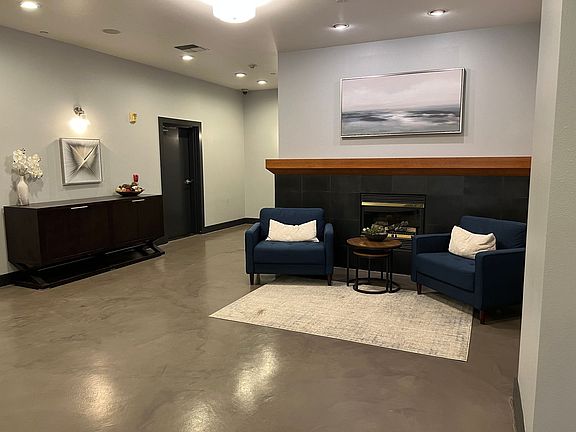 5th image of 1323 Boren Ave APT 506