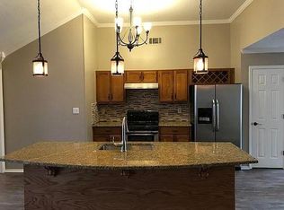 522 N Shore Rd, Lithonia, GA 30058