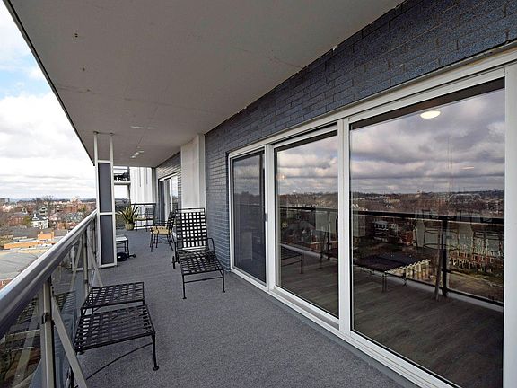 5th image of 2200 Victory Pkwy APT 2208