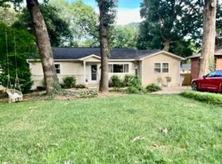 544 Manhasset Rd, Charlotte, NC 28209