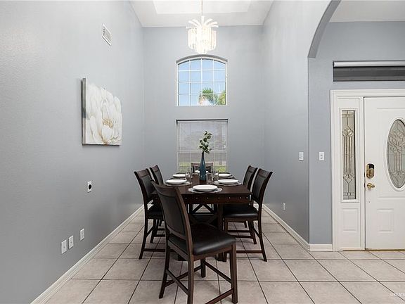4th image of 3503 N Mockingbird Ave