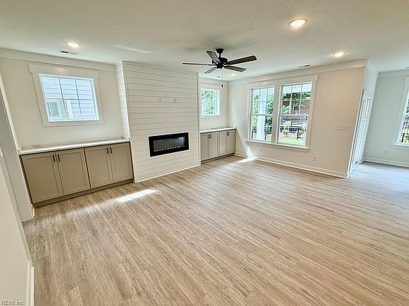 5th image of 709 Flatrock Ln