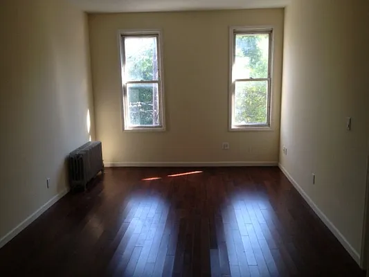 Rented by MNS | media 12